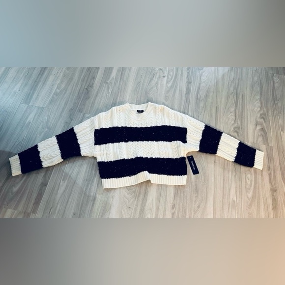 BEBE Striped Cable Knit Sweater – Sz XL - Picture 2 of 6